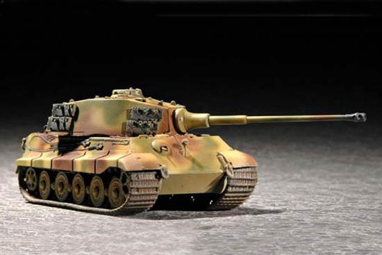 Сборная модель 07201 Trumpeter Немецкий танк Sd.Kfz.182 Королевский Тигр (башня Хеншель) 
