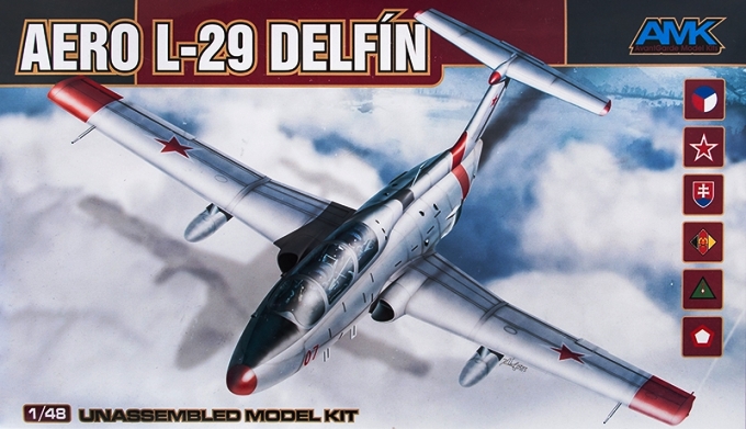 88002 AMK Самолет Aero L-29 Delfin 1/48