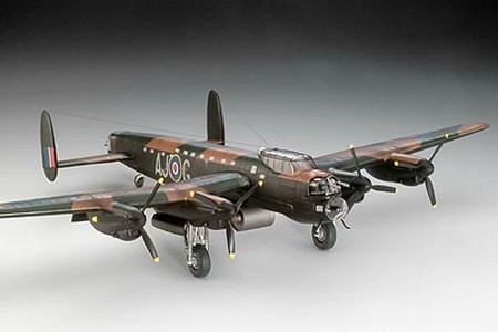 Сборная модель 04295 Revell Английский самолёт Lancaster B.III "Dambusters" 