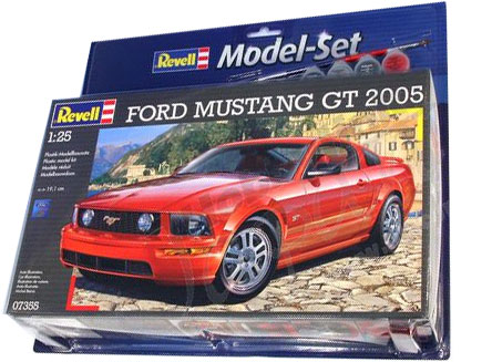 67355 Revell Подарочный набор автомобиль Ford Mustang GT 2005 Масштаб 1/25