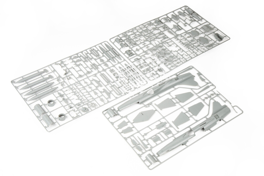 11169 Eduard Самолет F-104C Starfighter in Vietnam war "The Zipper" (Limited) 1/48