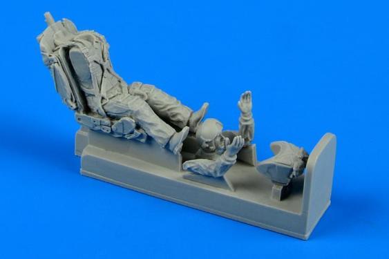 480071 Aerobonus Fighter Pilot with ej. seat for MiG-21 PFM/ MF/ SMT/ 1/48