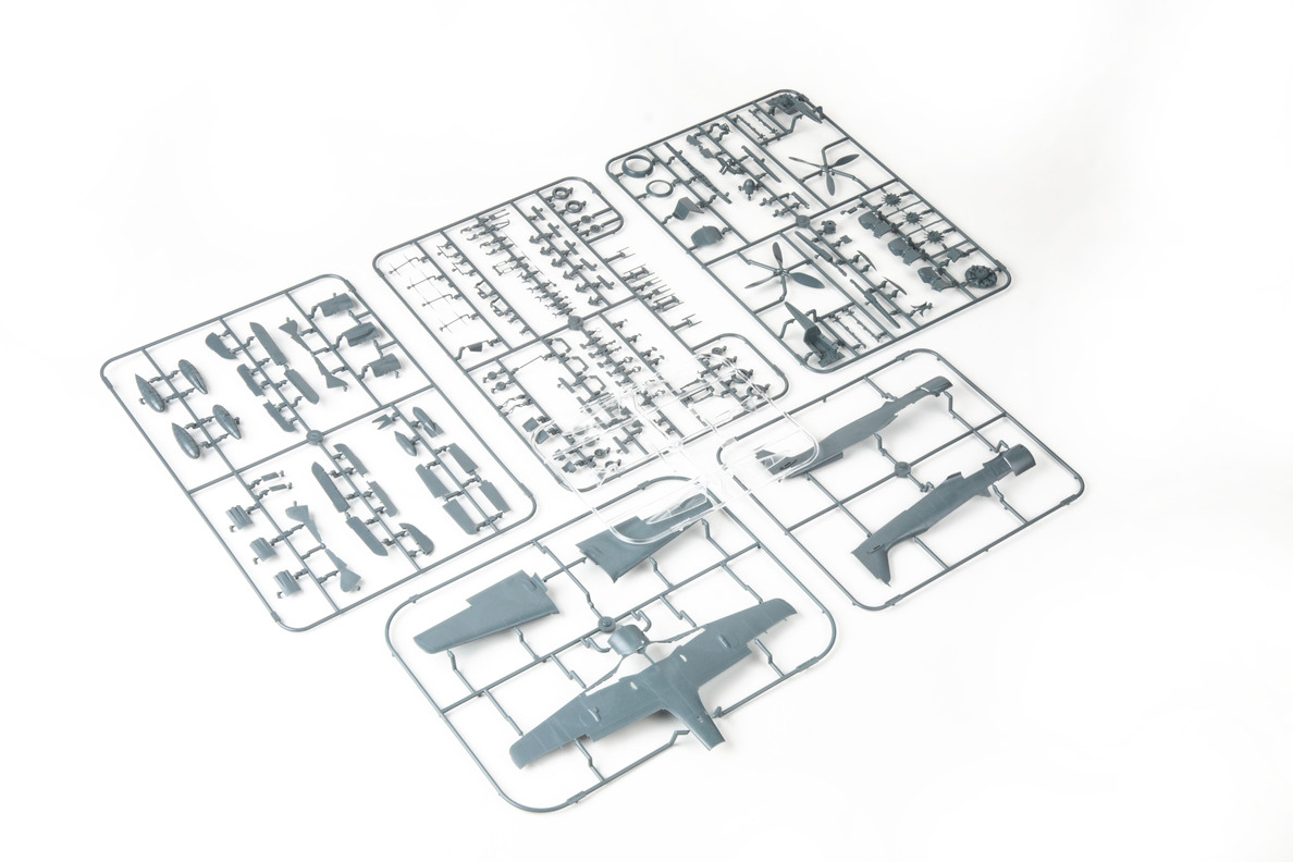 82138 Eduard Самолет Fw 190A-7 (ProfiPACK) 1/48